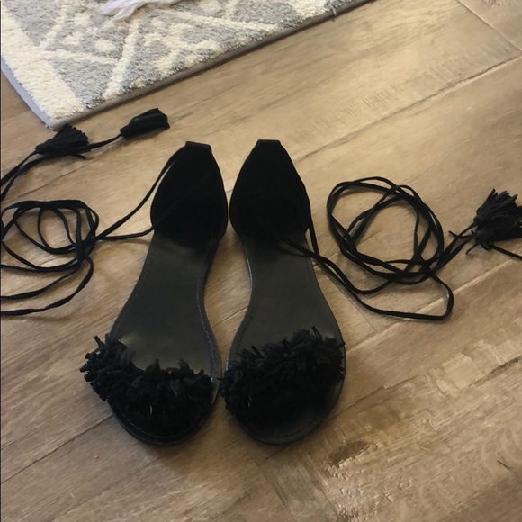 Black tassel sandals w/ gladiator wrap straps Sz 7 - Picture 2 of 4